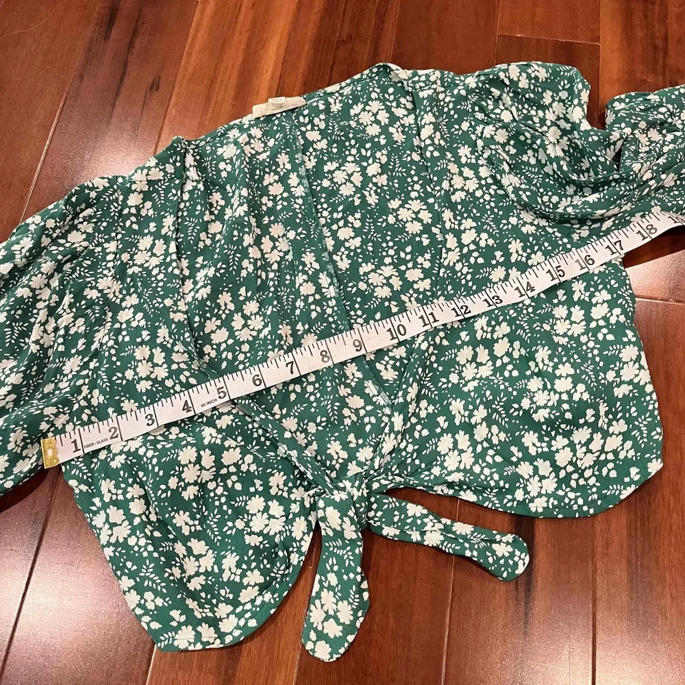 For Love & Lemons Kelly Green Floral Crop Blouse Wrap Tie Front 3/4‎ Sleeve Sz M
